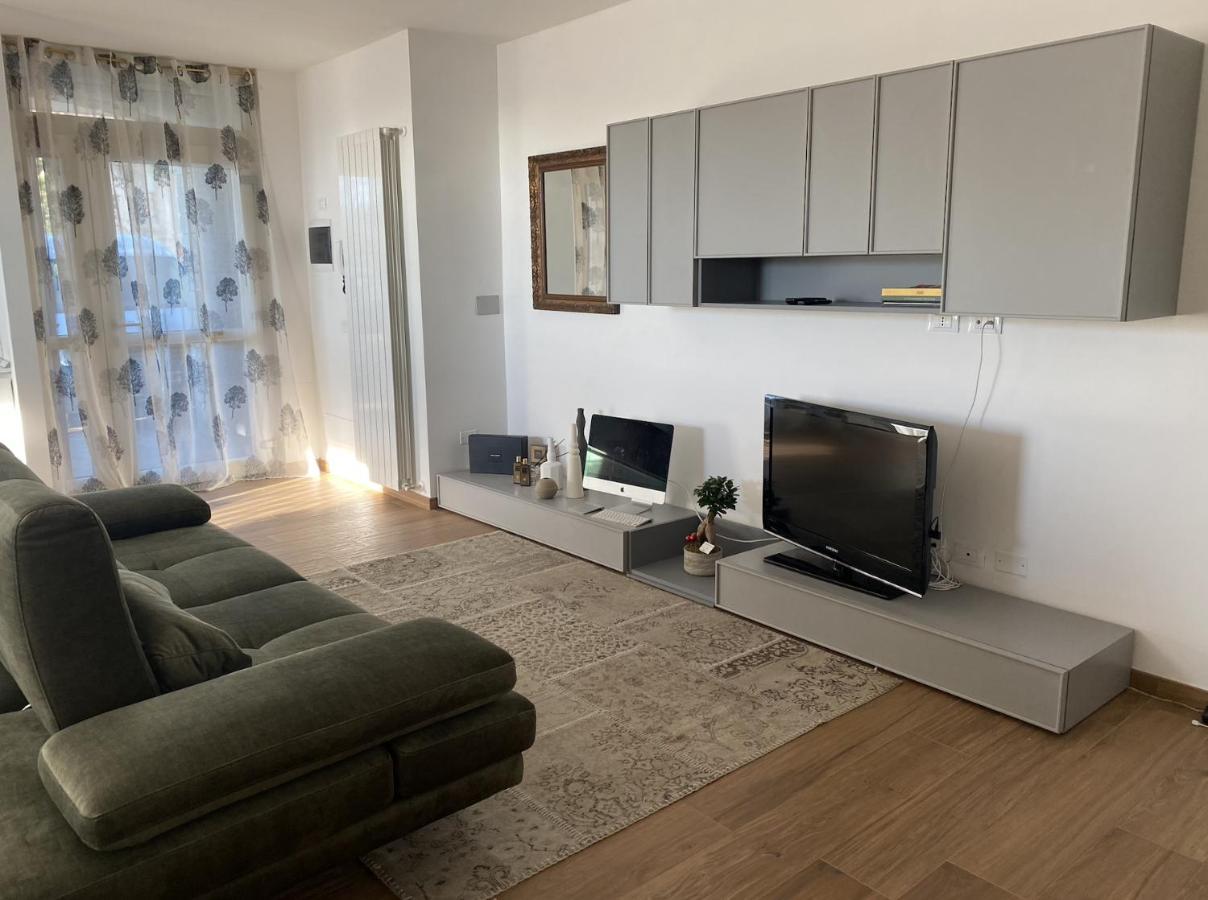 Nuovo Bilocale Apartment San Rocco  ภายนอก รูปภาพ