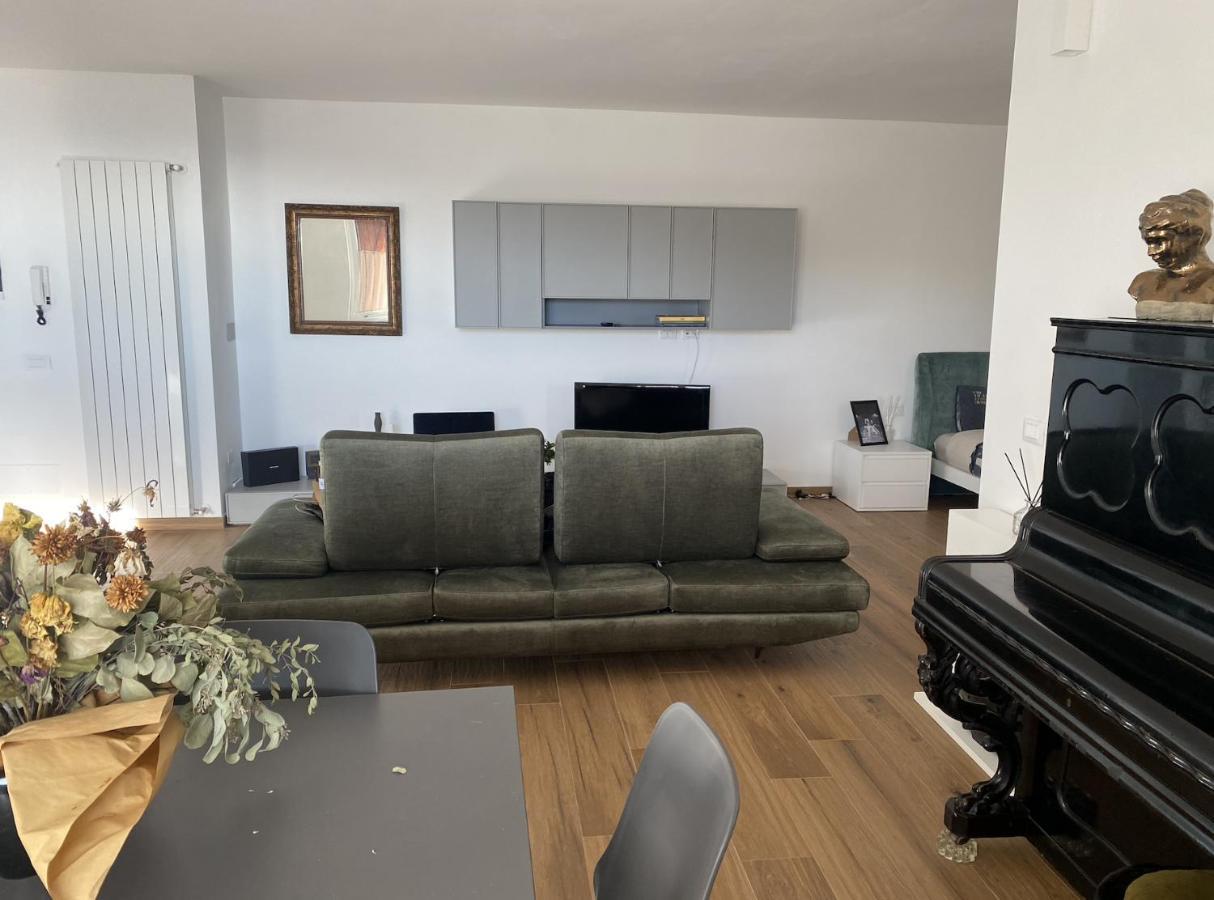 Nuovo Bilocale Apartment San Rocco  ภายนอก รูปภาพ